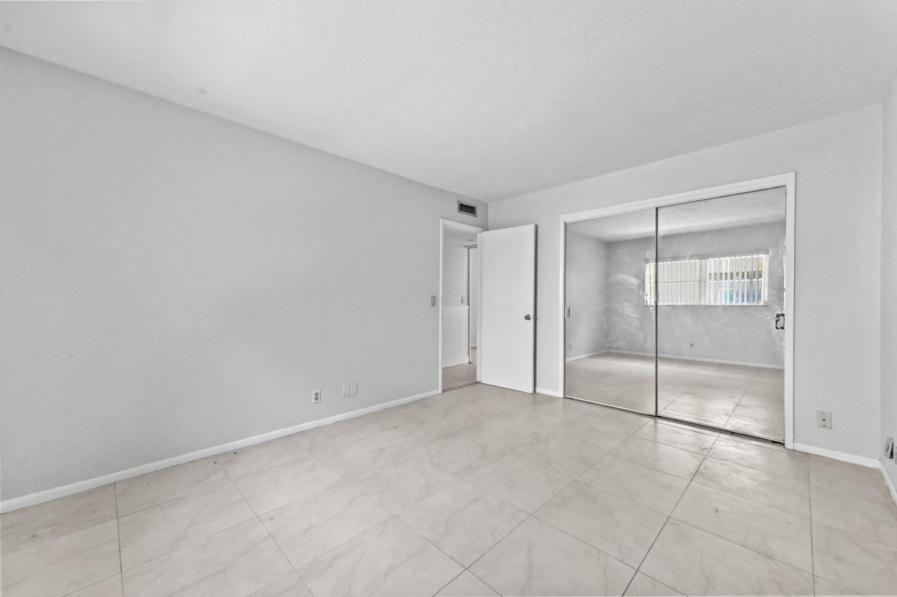 ENCLAVE SANDPIPER - Residential