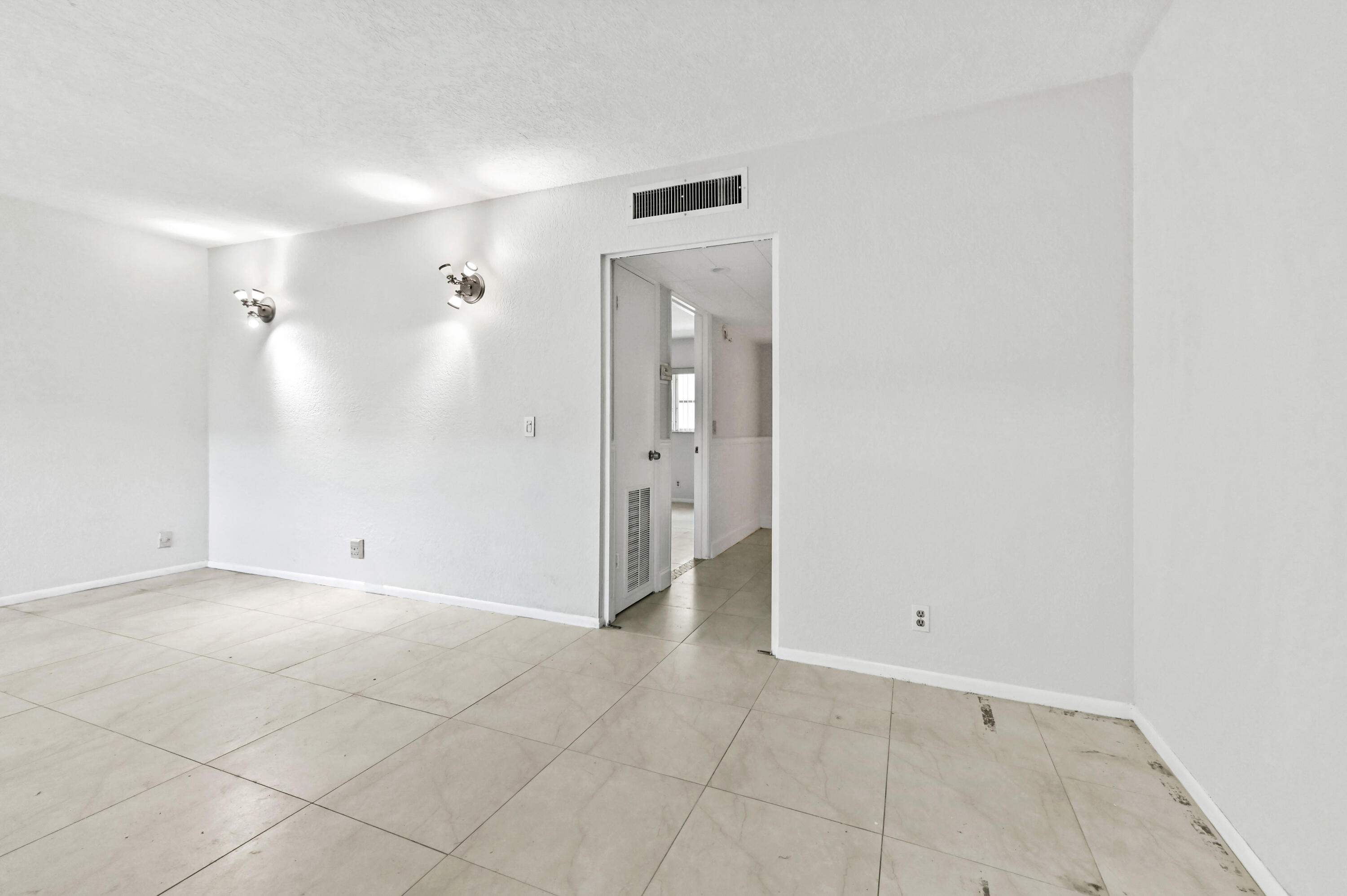 ENCLAVE SANDPIPER - Residential