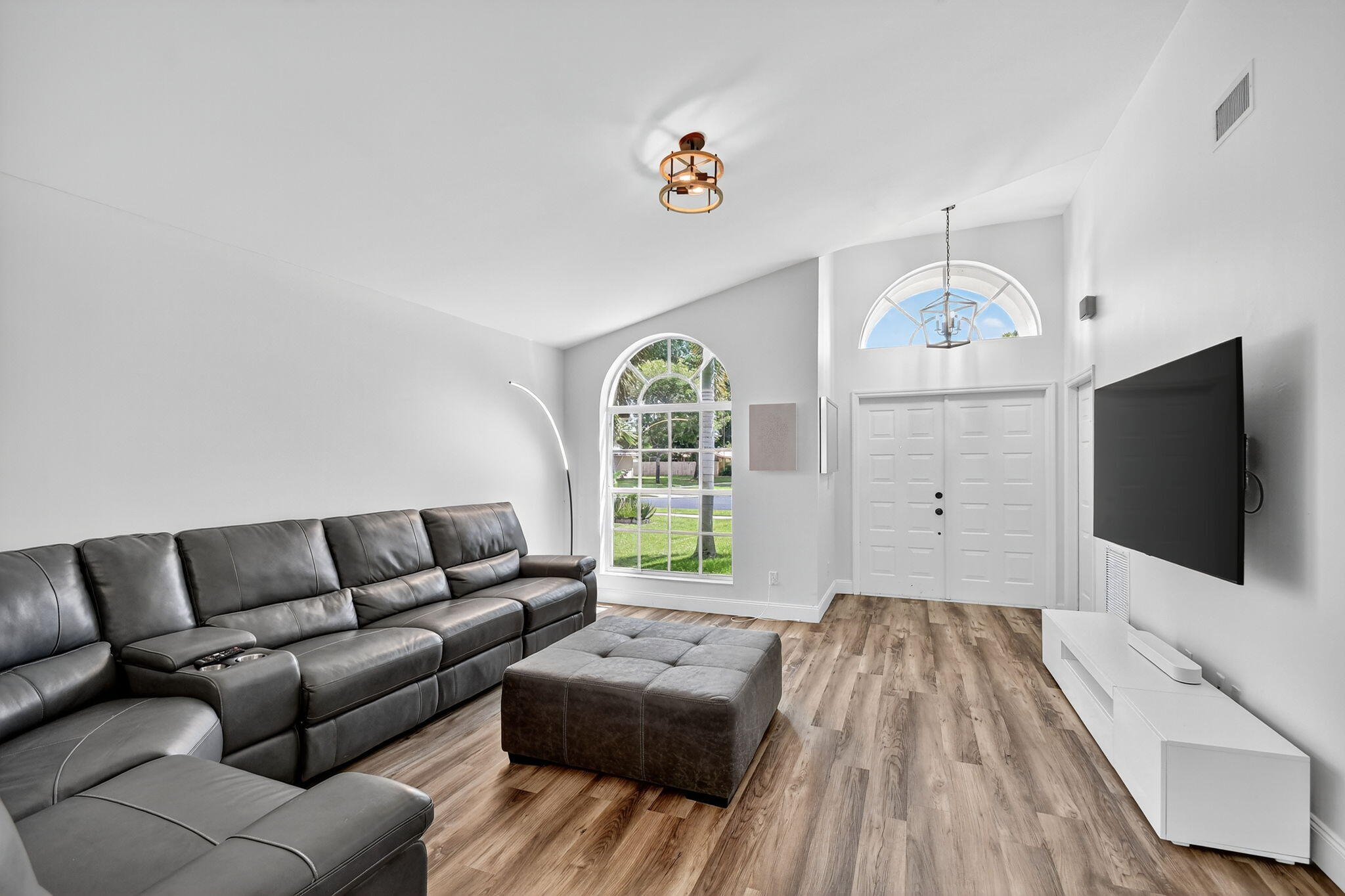WELLINGTONS EDGE PAR 76 PH 1 - Residential