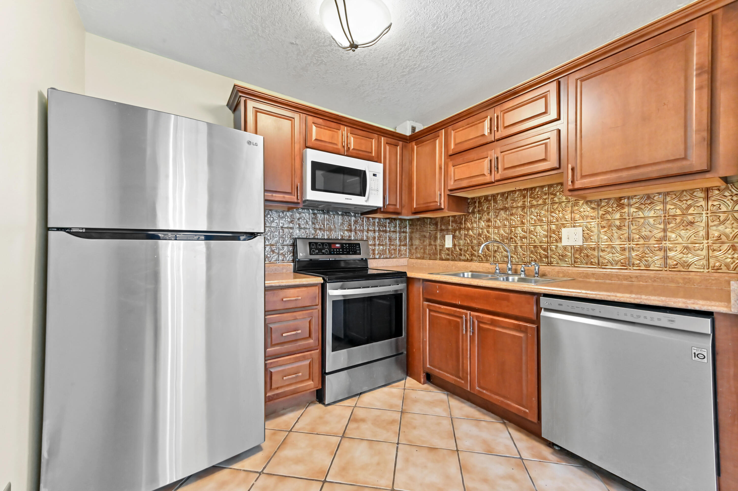 LAKES OF DELRAY - Residential