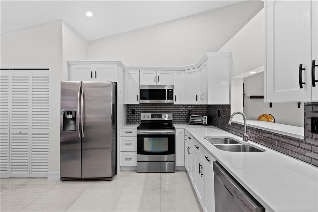 BROOKWOOD GARDENS - Residential
