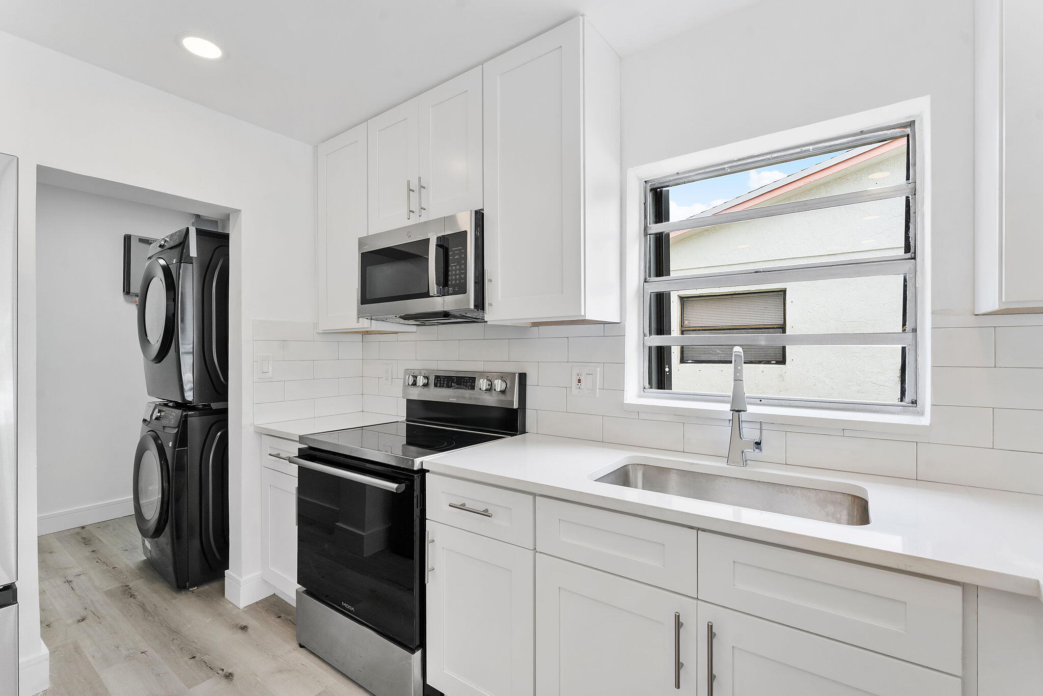 COLLEGE PARK - Residential Lease