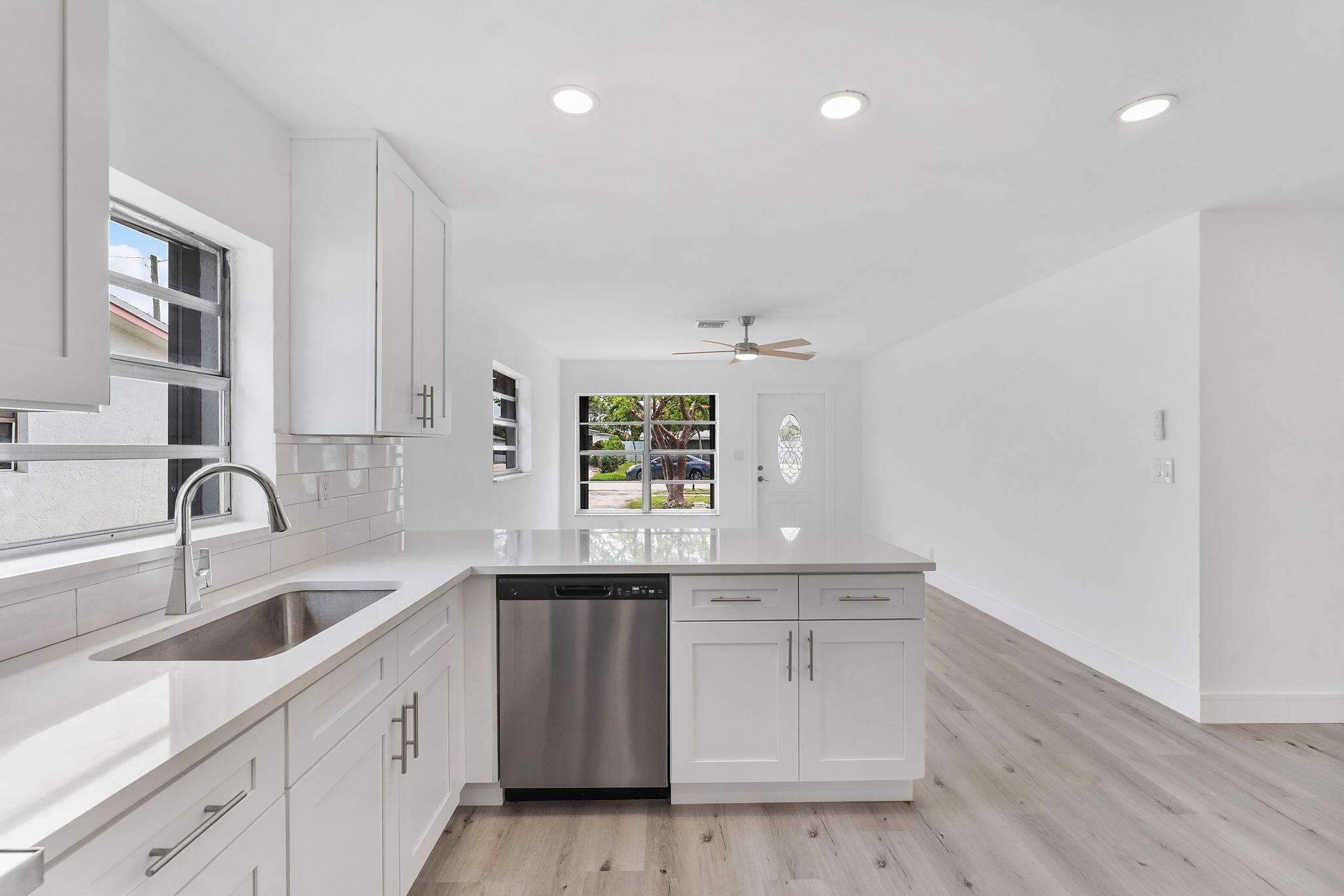 COLLEGE PARK - Residential Lease