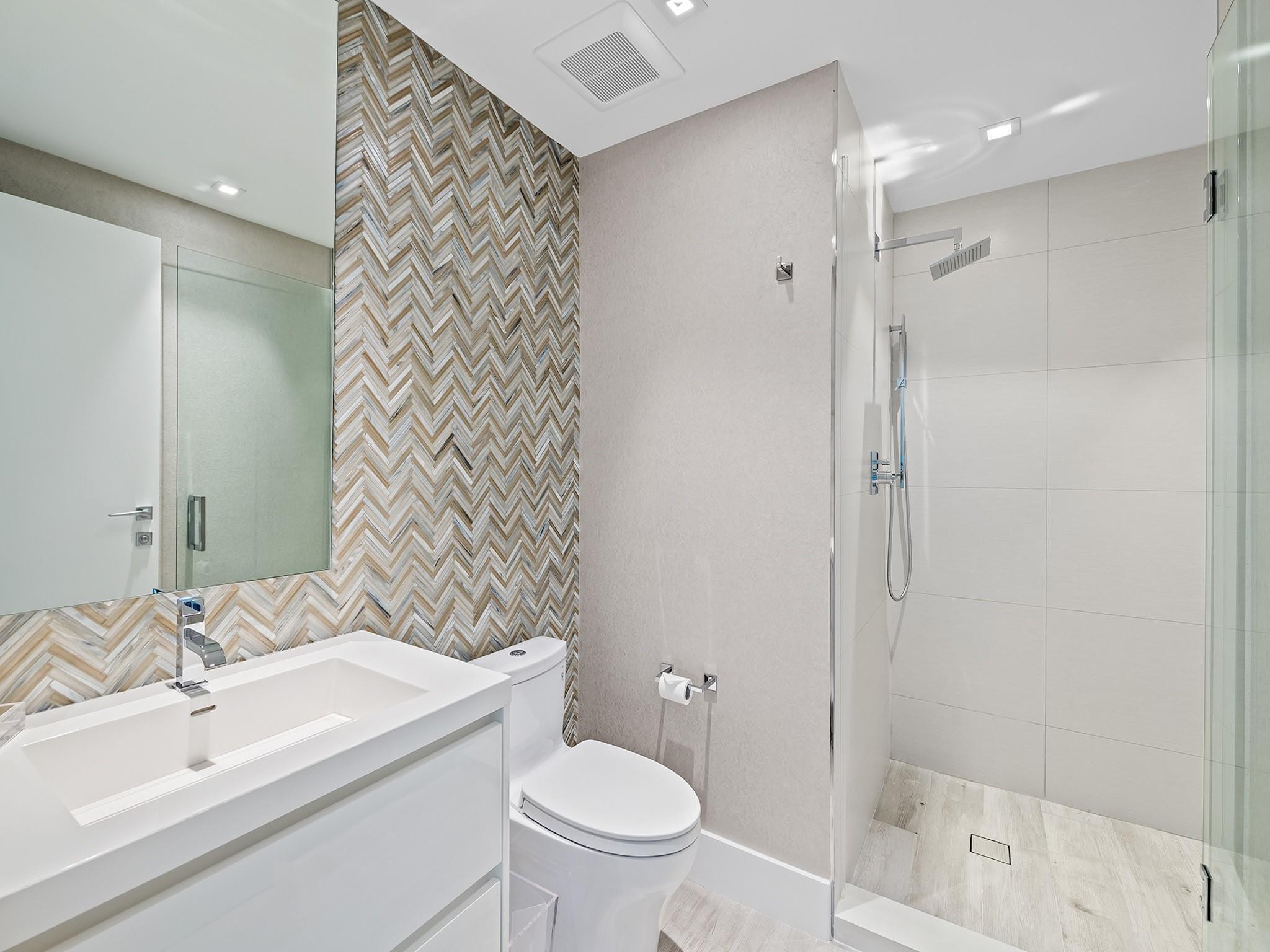 Las Olas Beach Club Condo - Residential