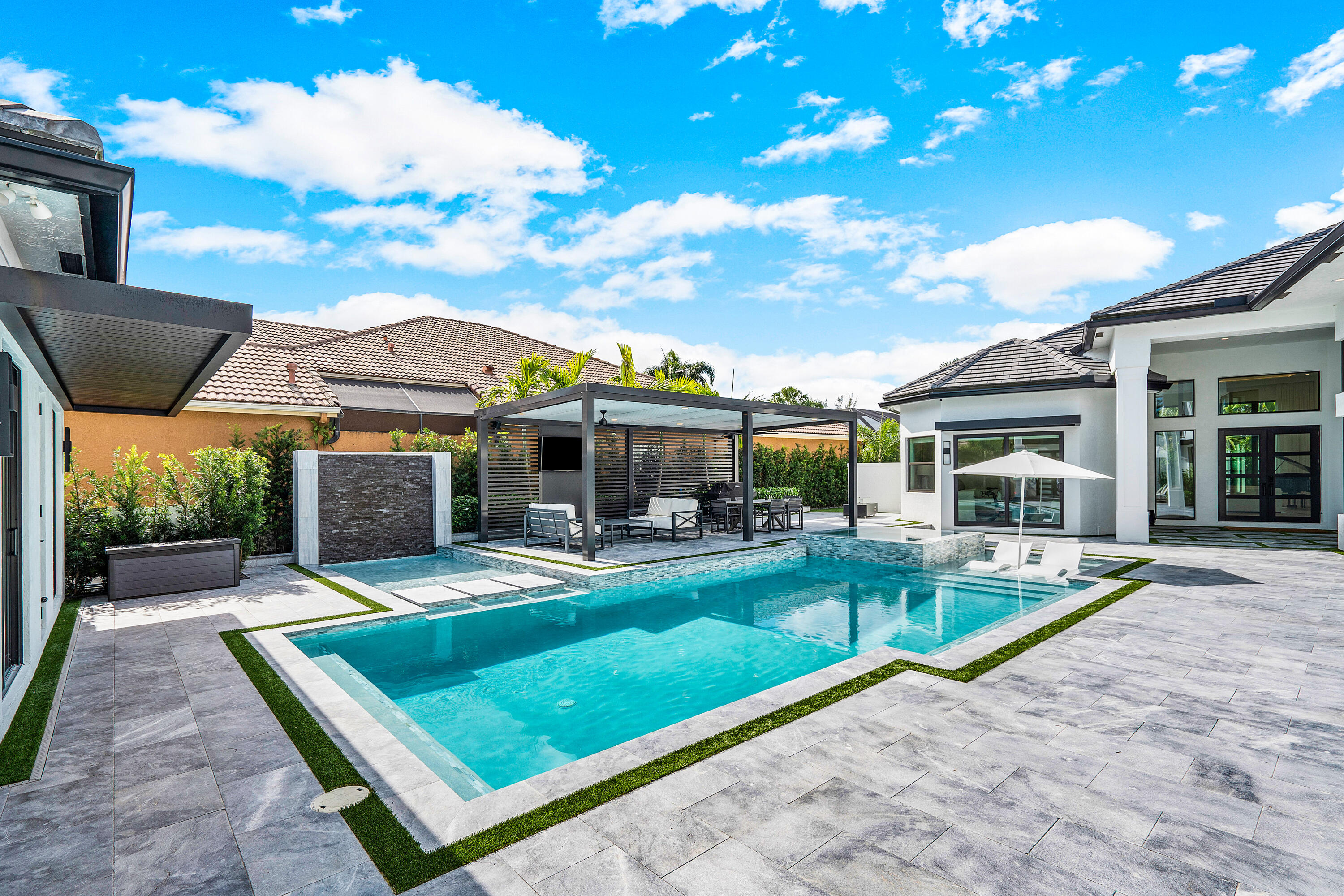 BALLENISLES POD 14 - Residential