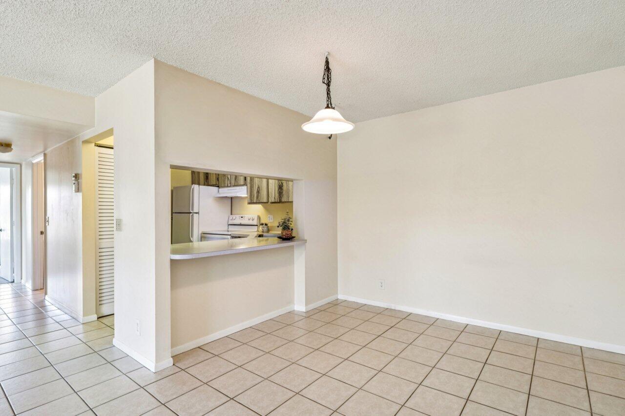 PINE RIDGE NORTH II COND DECL FILED 10-1-82 - Residential