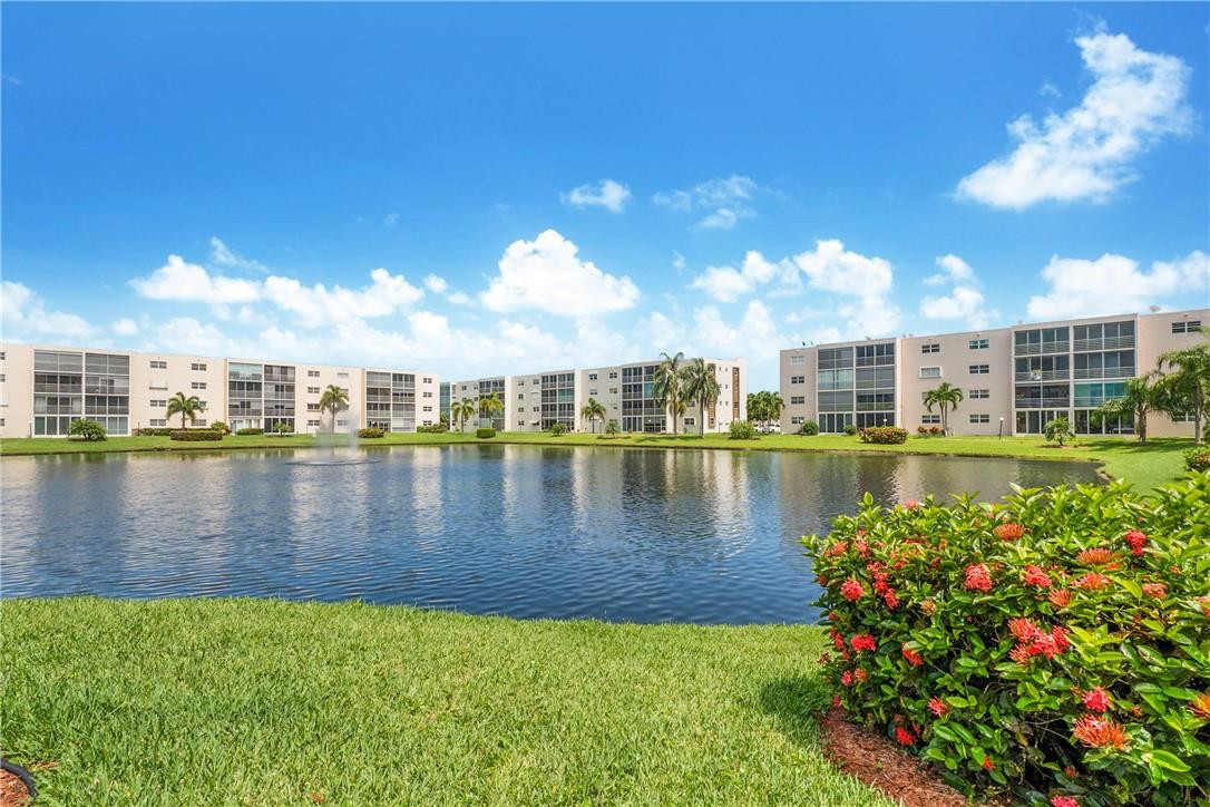 MEADOWBROOK LAKES # 7 - Residential