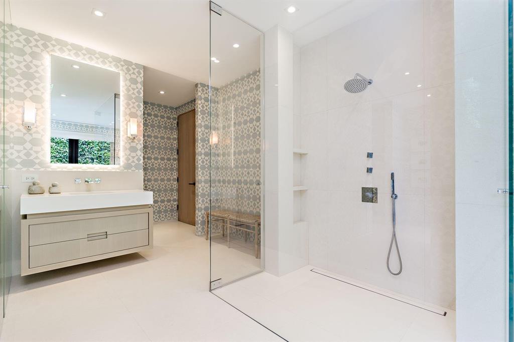 NORTH SHORE - Residential