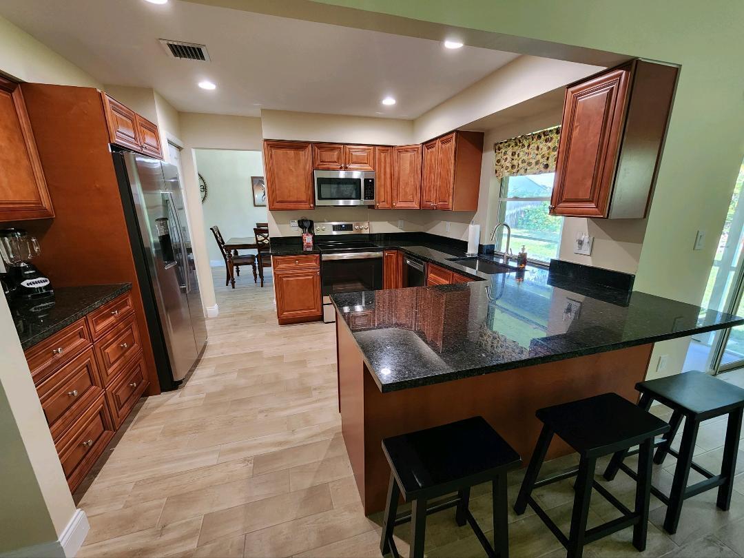 SUGAR POND MANOR OF WELLINGTON - Residential Lease