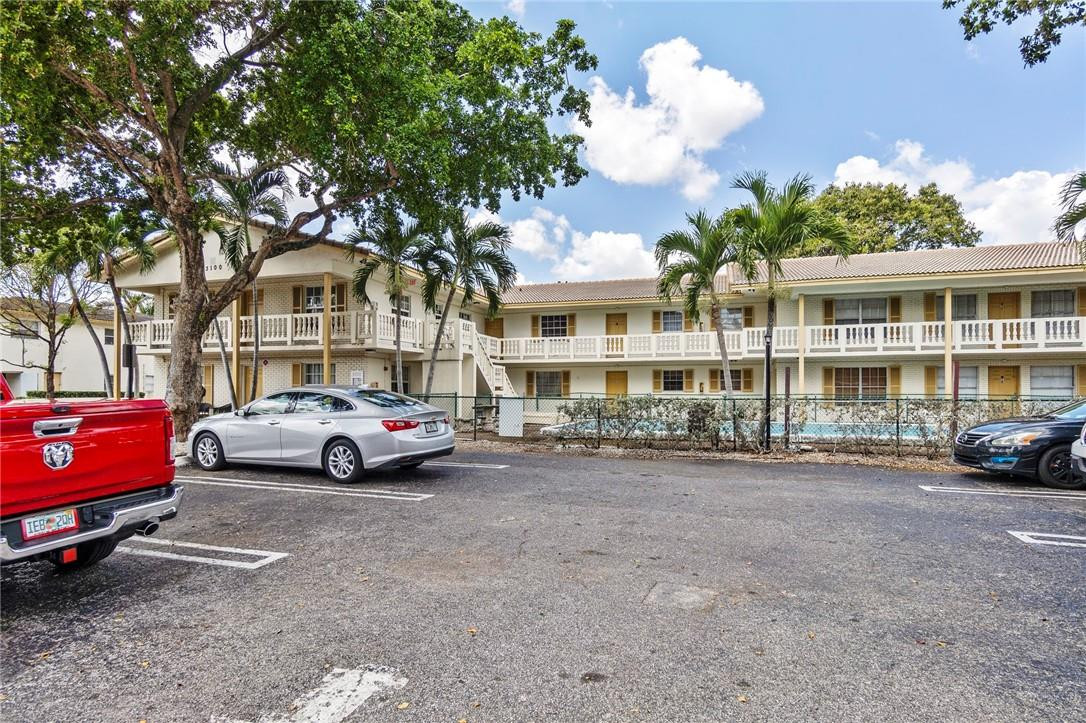 VILLAS AT CORAL SPRINGS - Residential