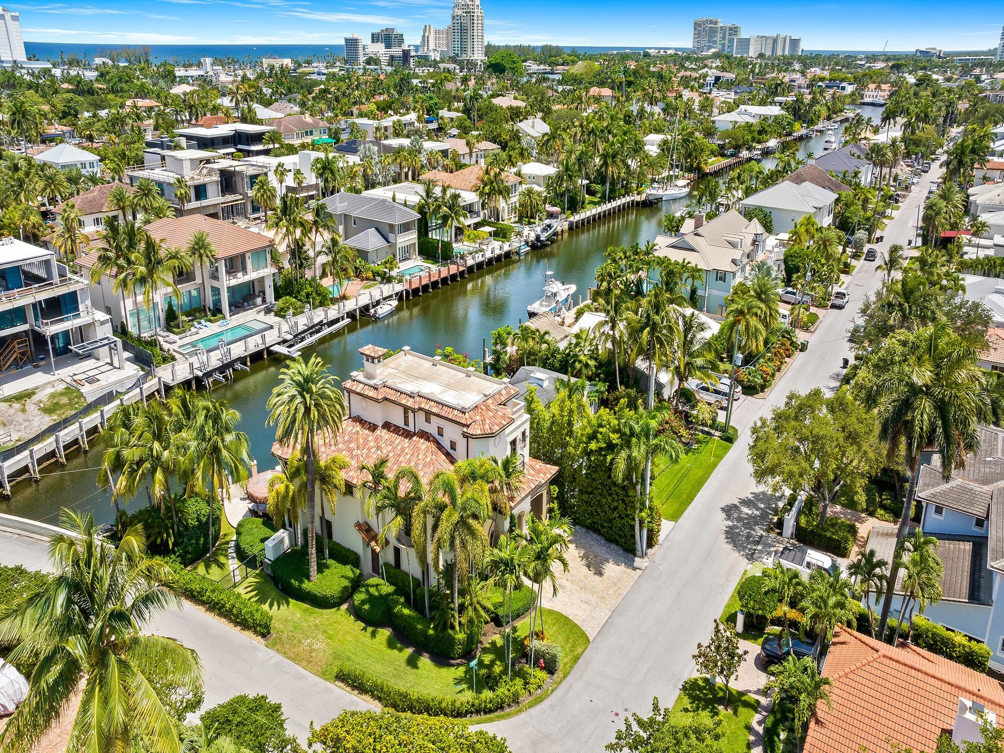 LAS OLAS - Residential
