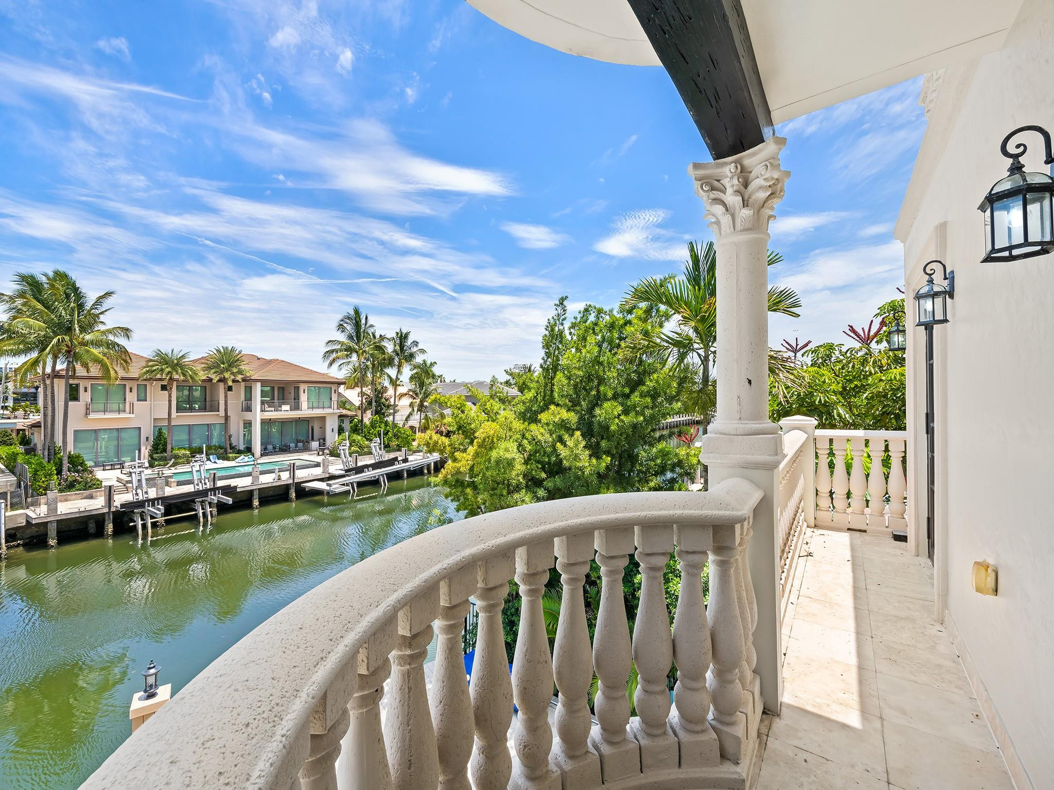 LAS OLAS - Residential