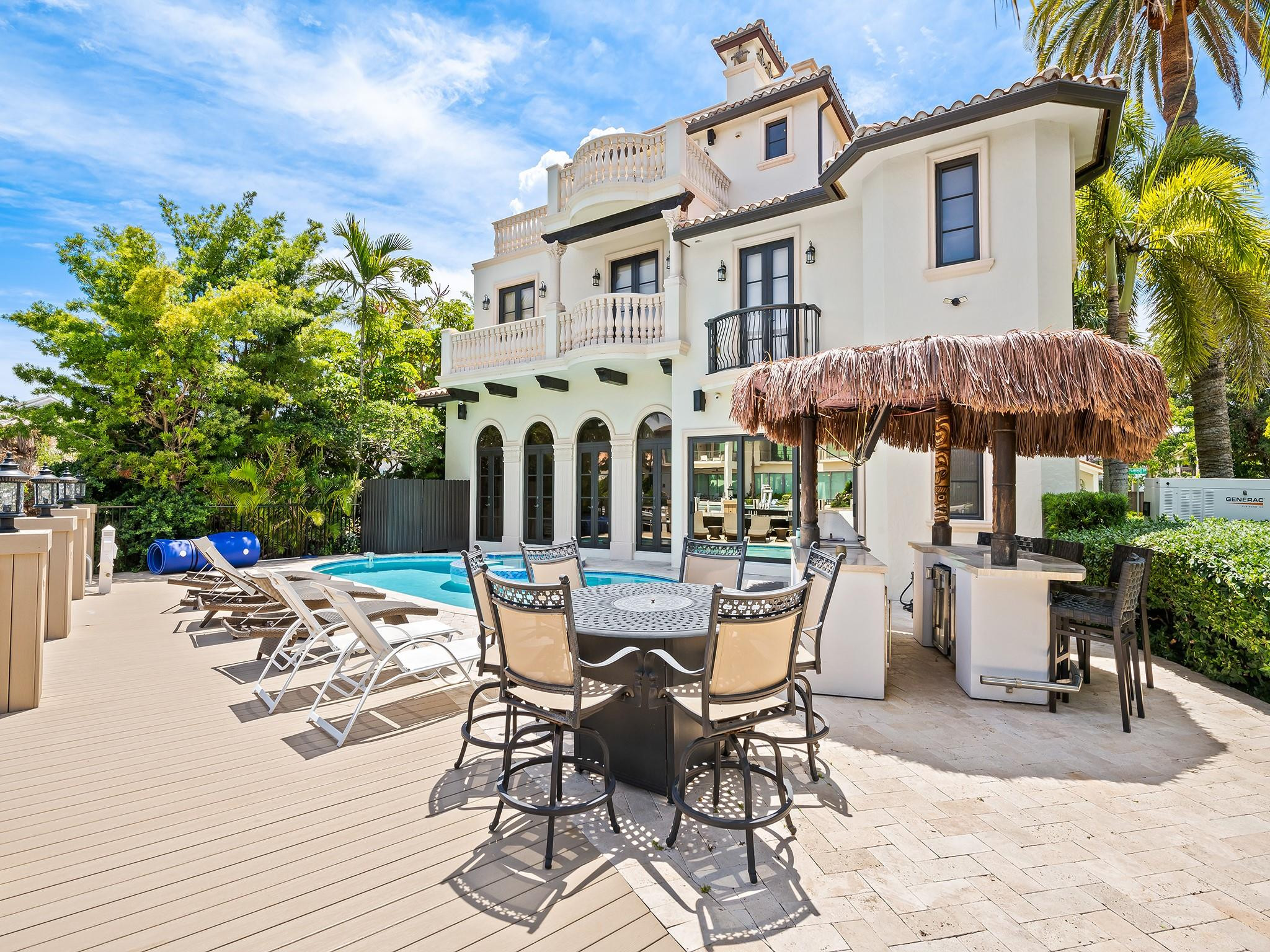 LAS OLAS - Residential