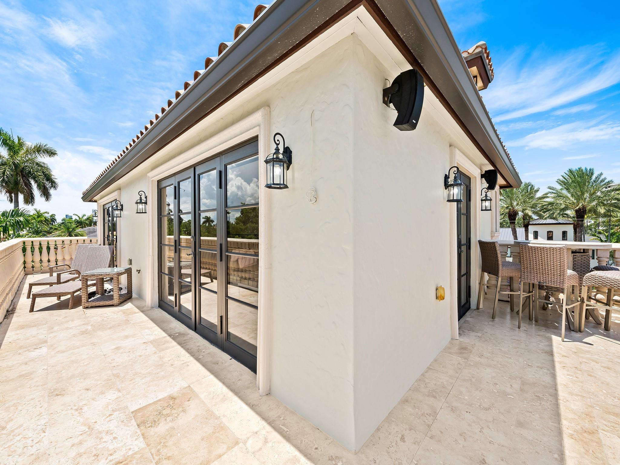 LAS OLAS - Residential