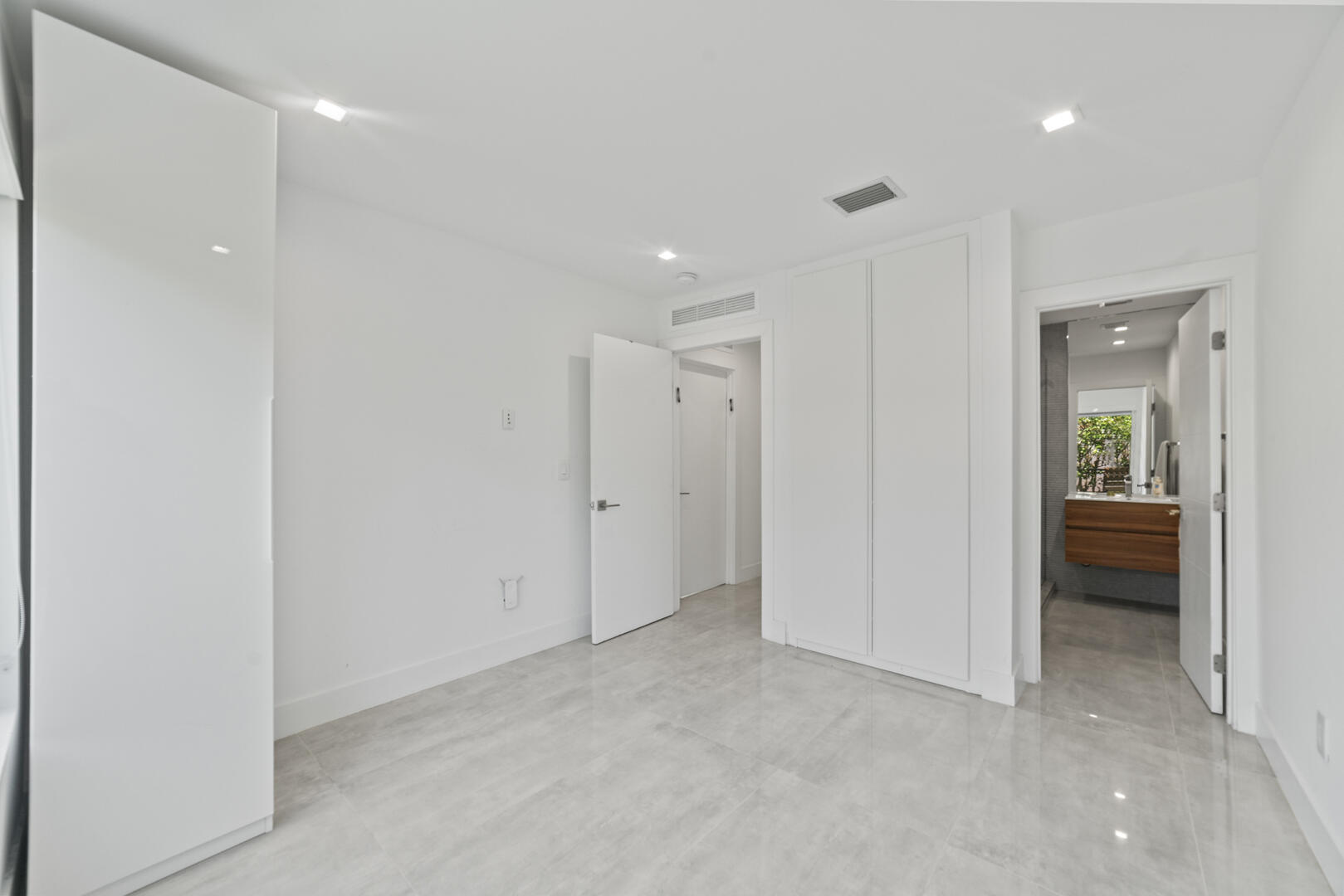 SUNSWEPT ISLE - Residential