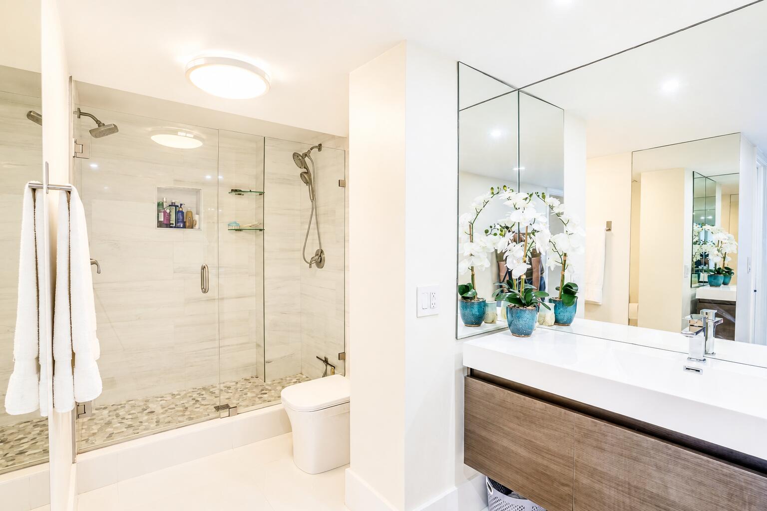 OPAL TOWERS CONDO - Residential