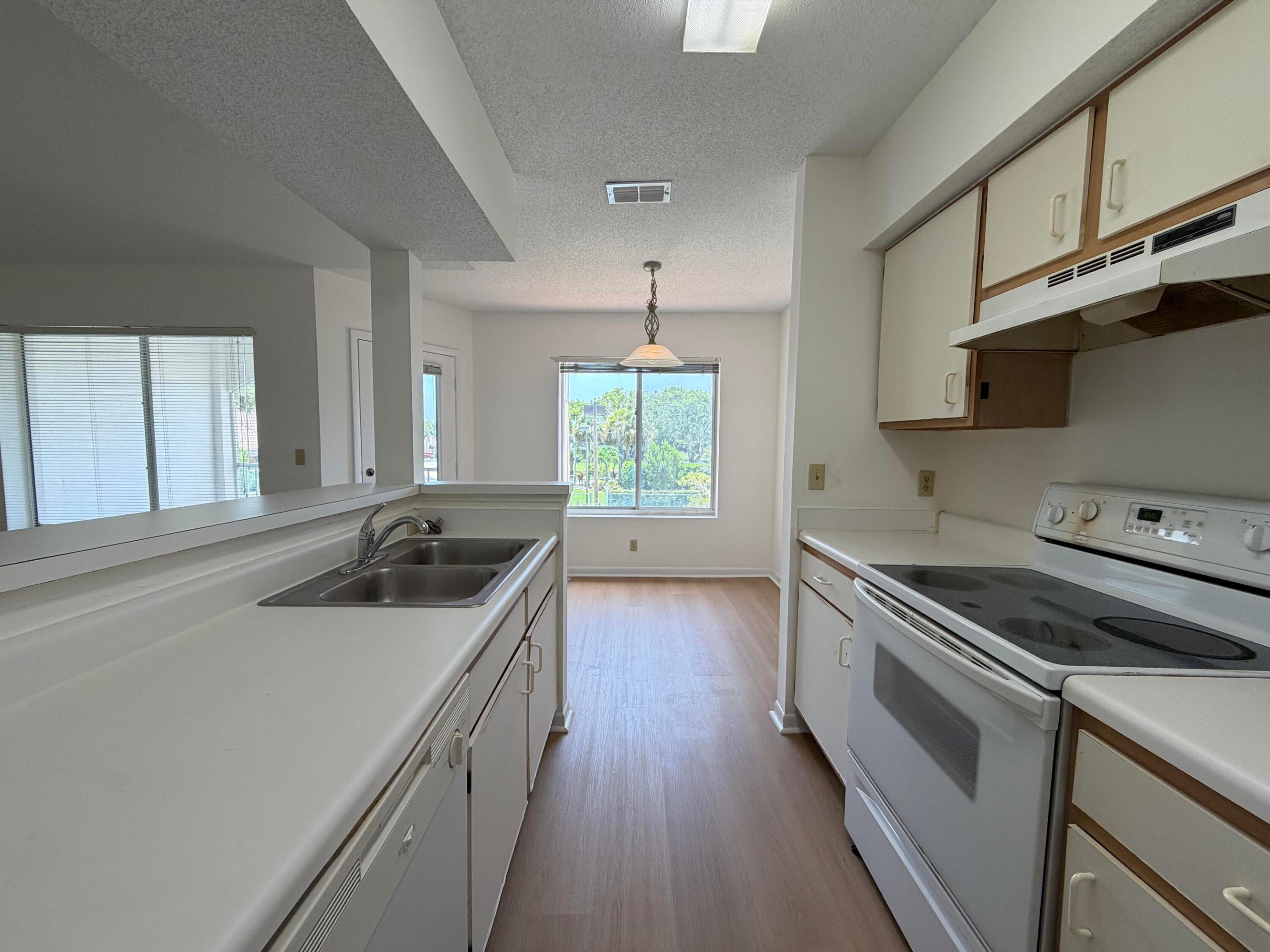CASABLANCA ISLES CONDO - Residential
