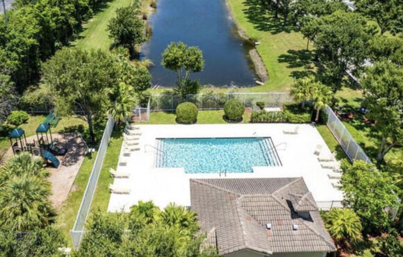 SUMMIT LAKE - Residential
