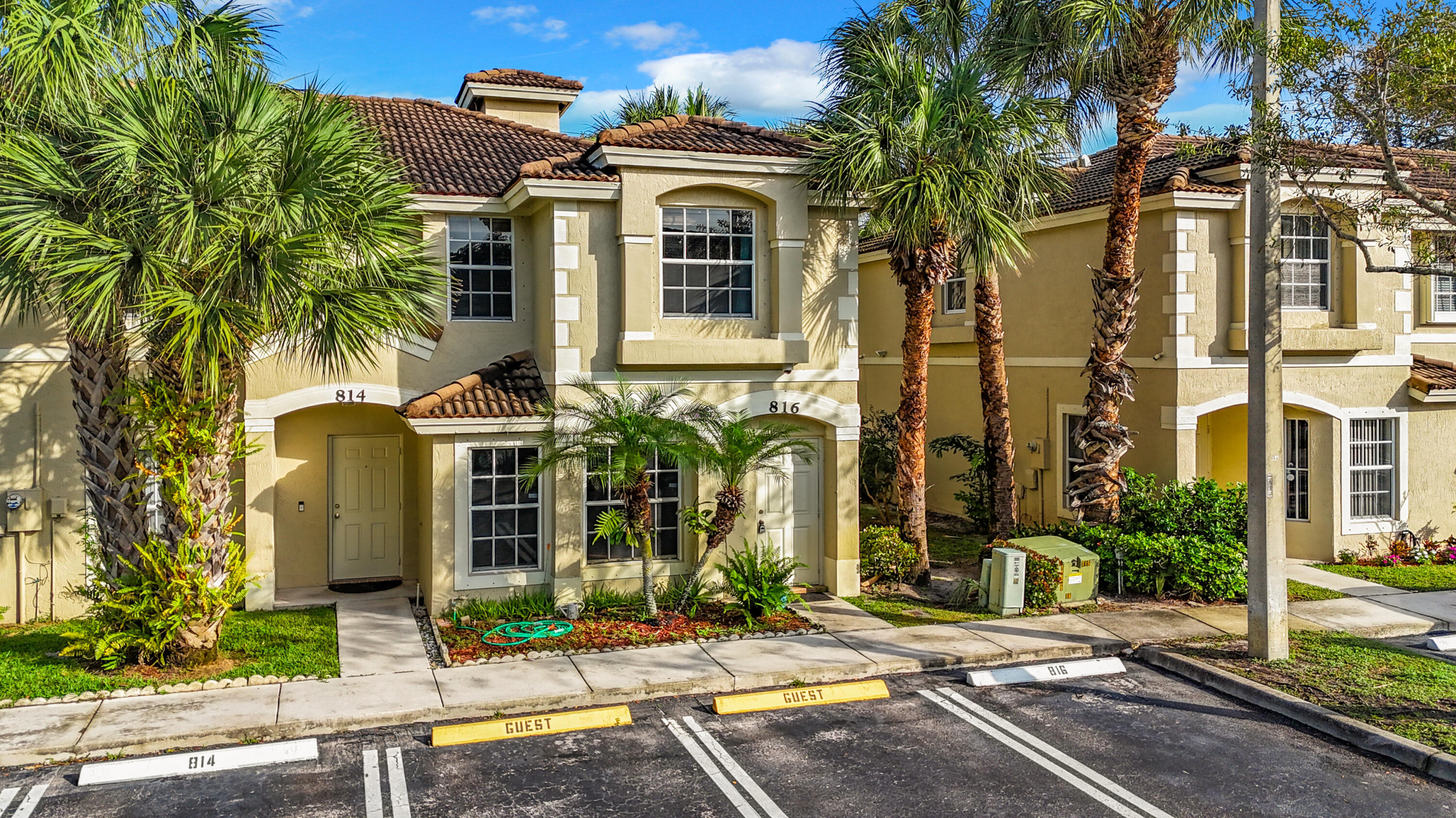SUMMIT LAKE - Residential