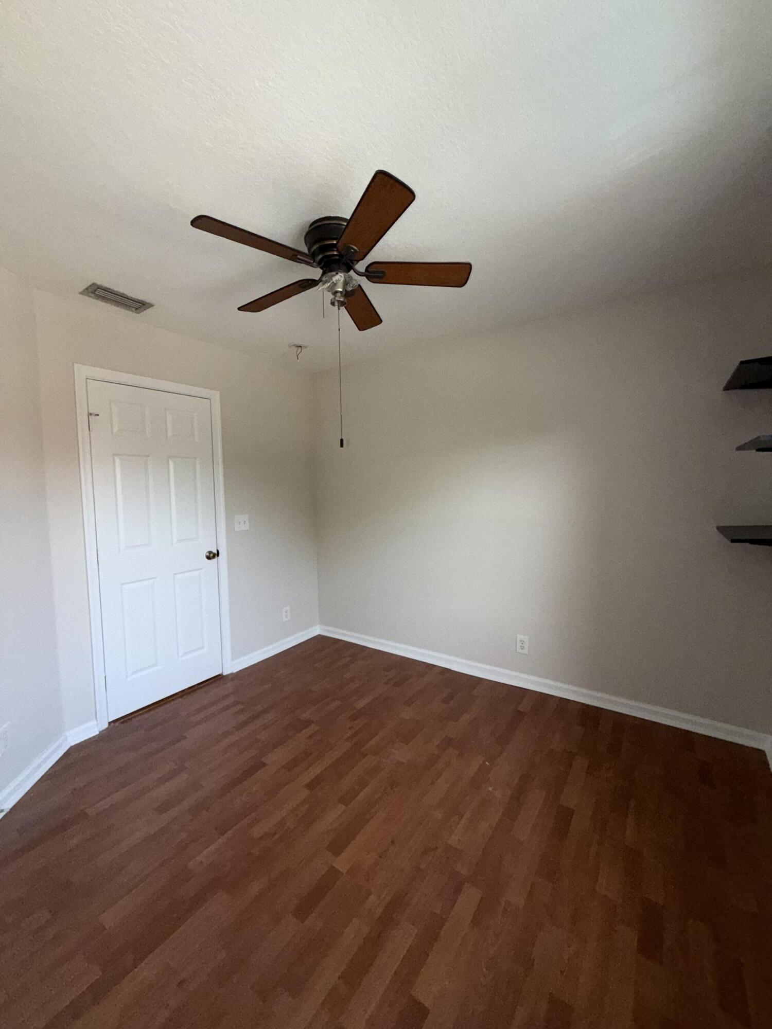 SUMMIT LAKE - Residential