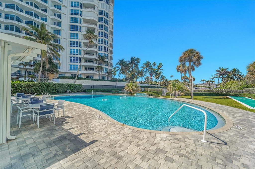 PALM YACHT & BEACH CLUB - Residential