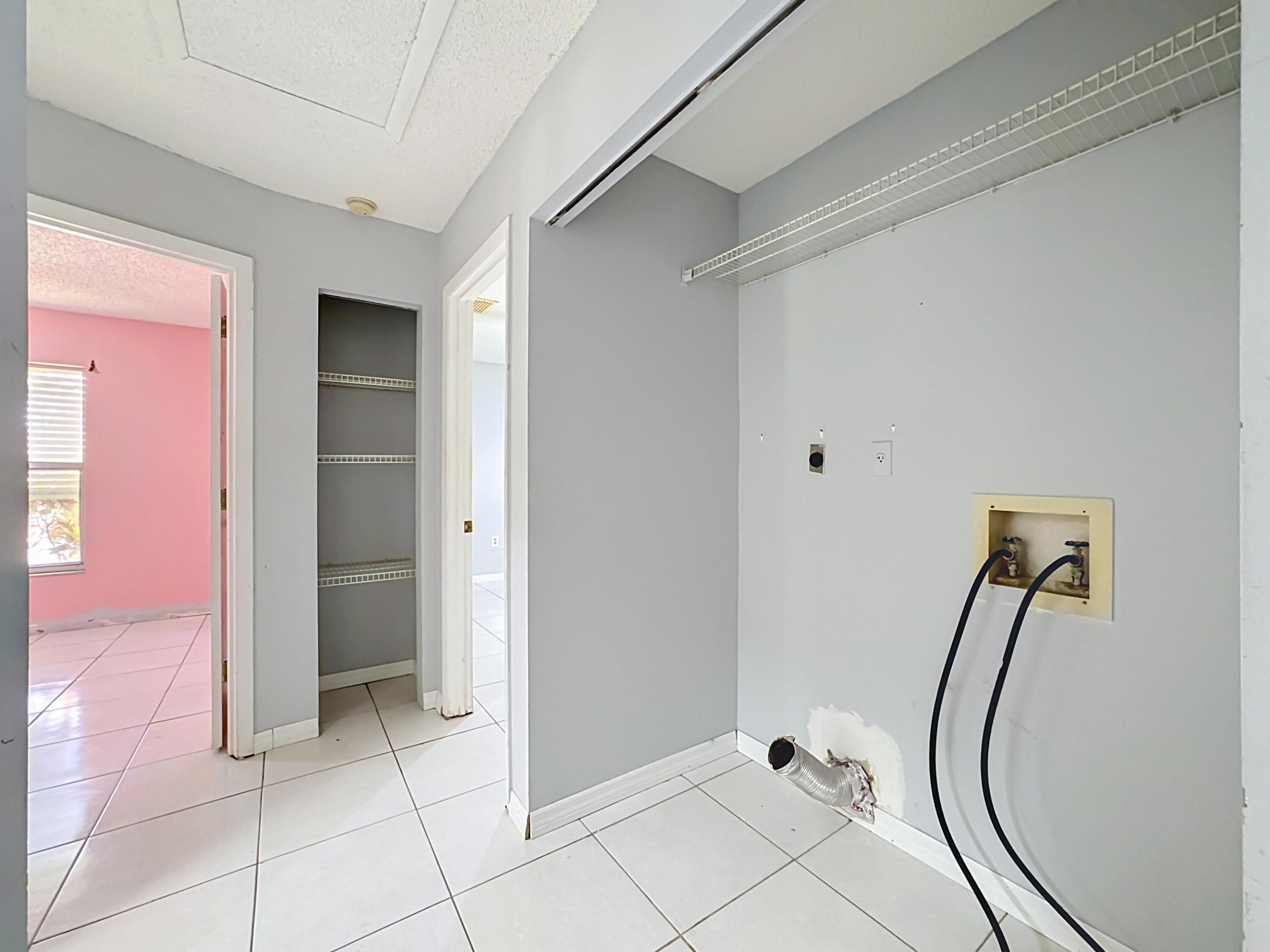 ROYAL PALM VILLAS - Residential