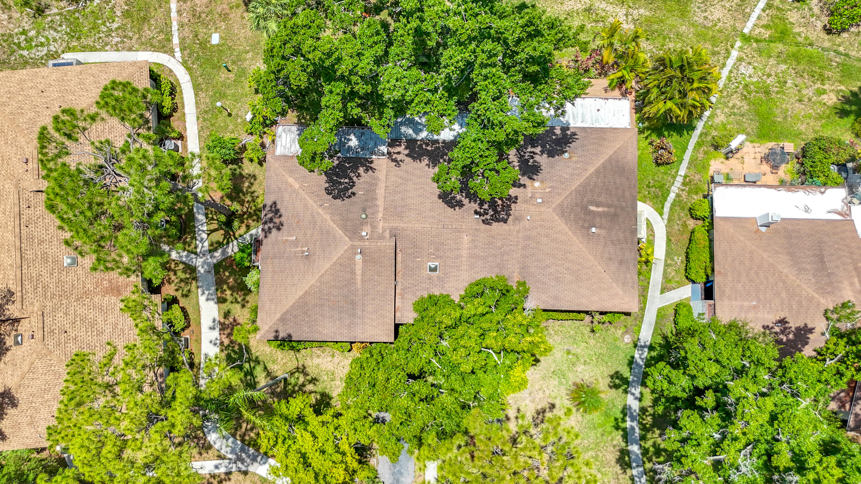 ROYAL PALM VILLAS - Residential