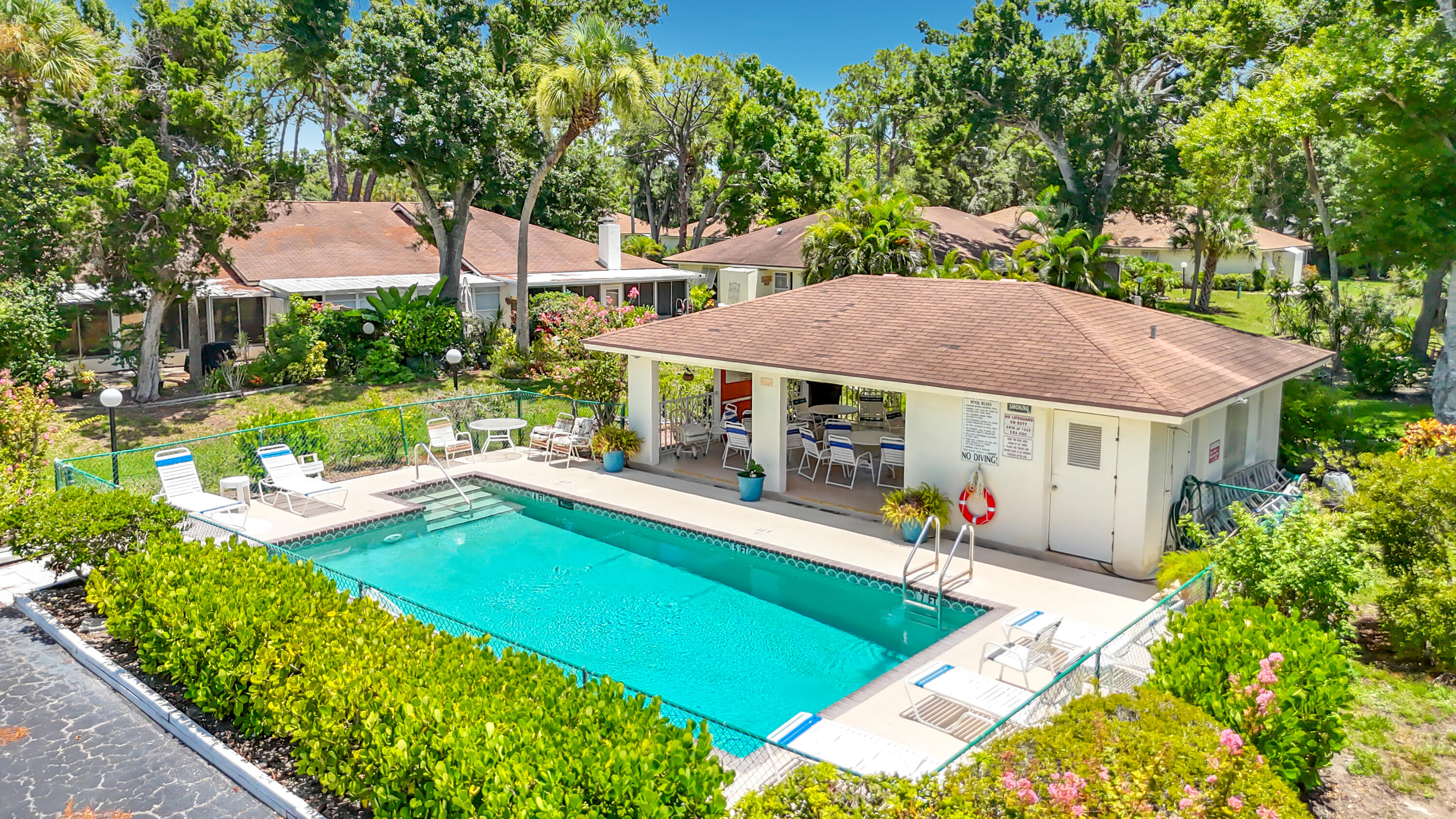 ROYAL PALM VILLAS - Residential