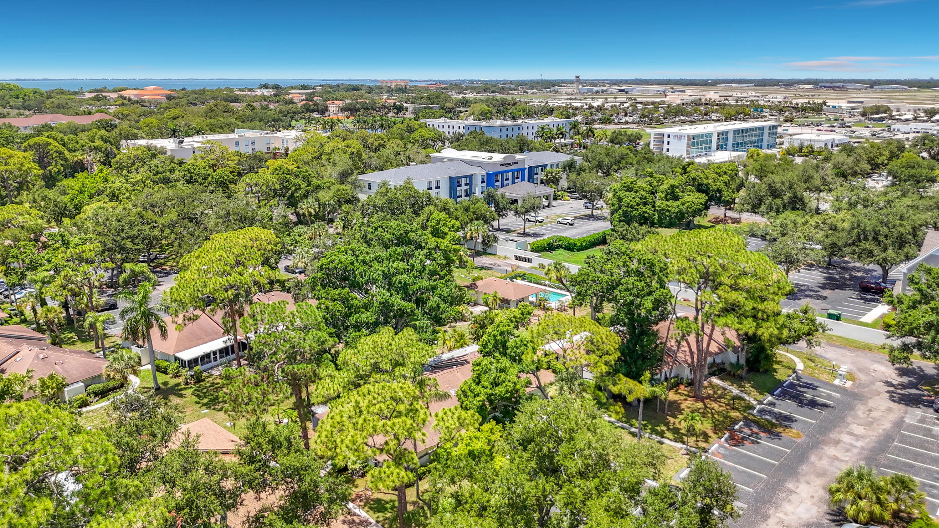 ROYAL PALM VILLAS - Residential
