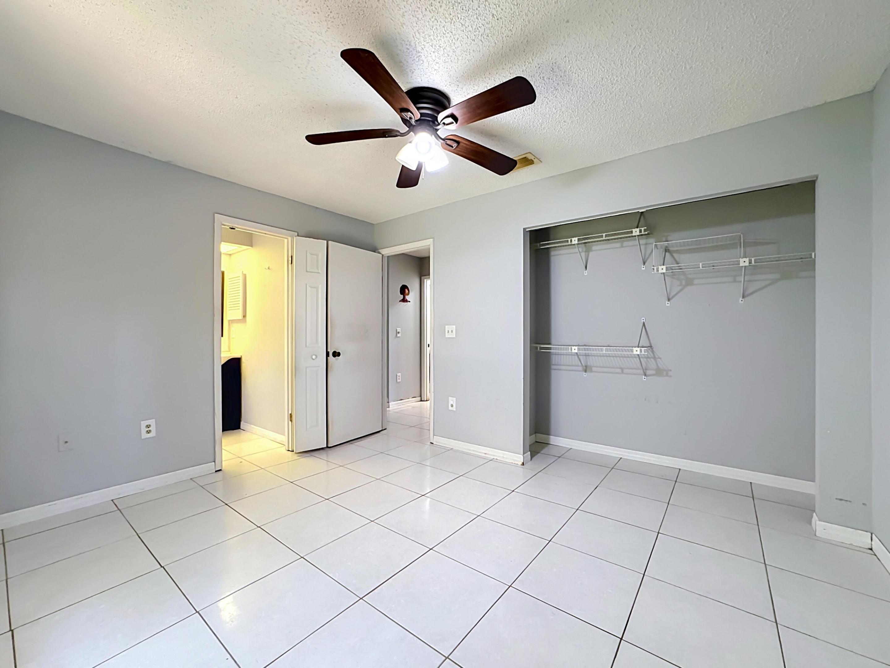 ROYAL PALM VILLAS - Residential