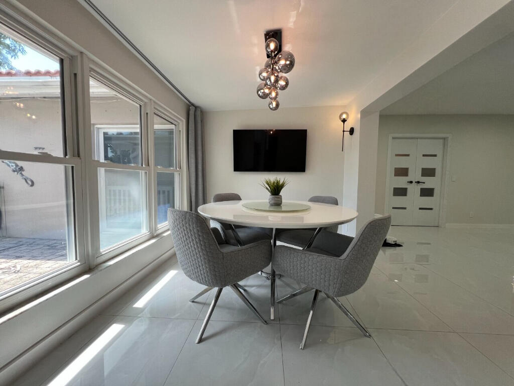 Hollywood Lakes Sec 1-32 - Residential