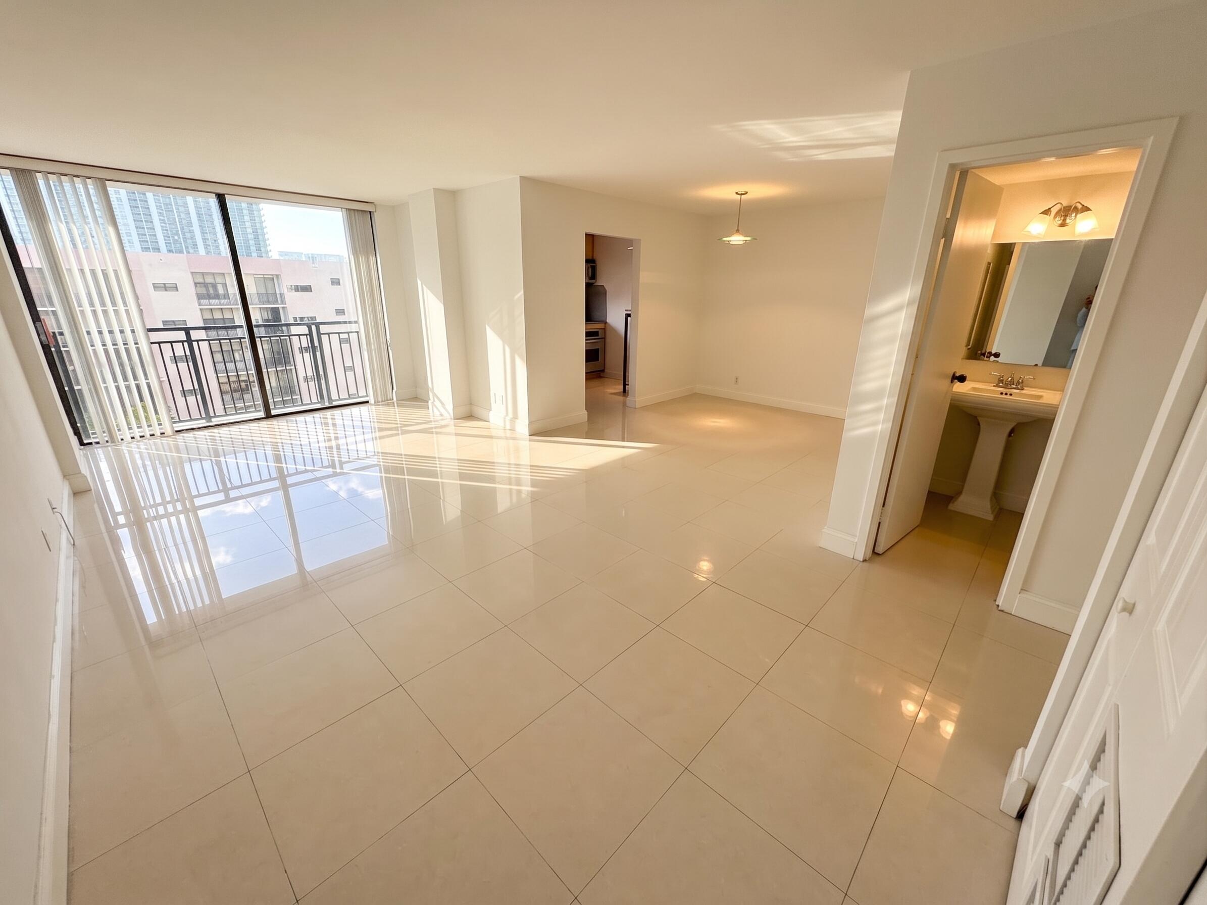 PLAZA OF AMERICAS CONDO PART 4 - Residential Lease