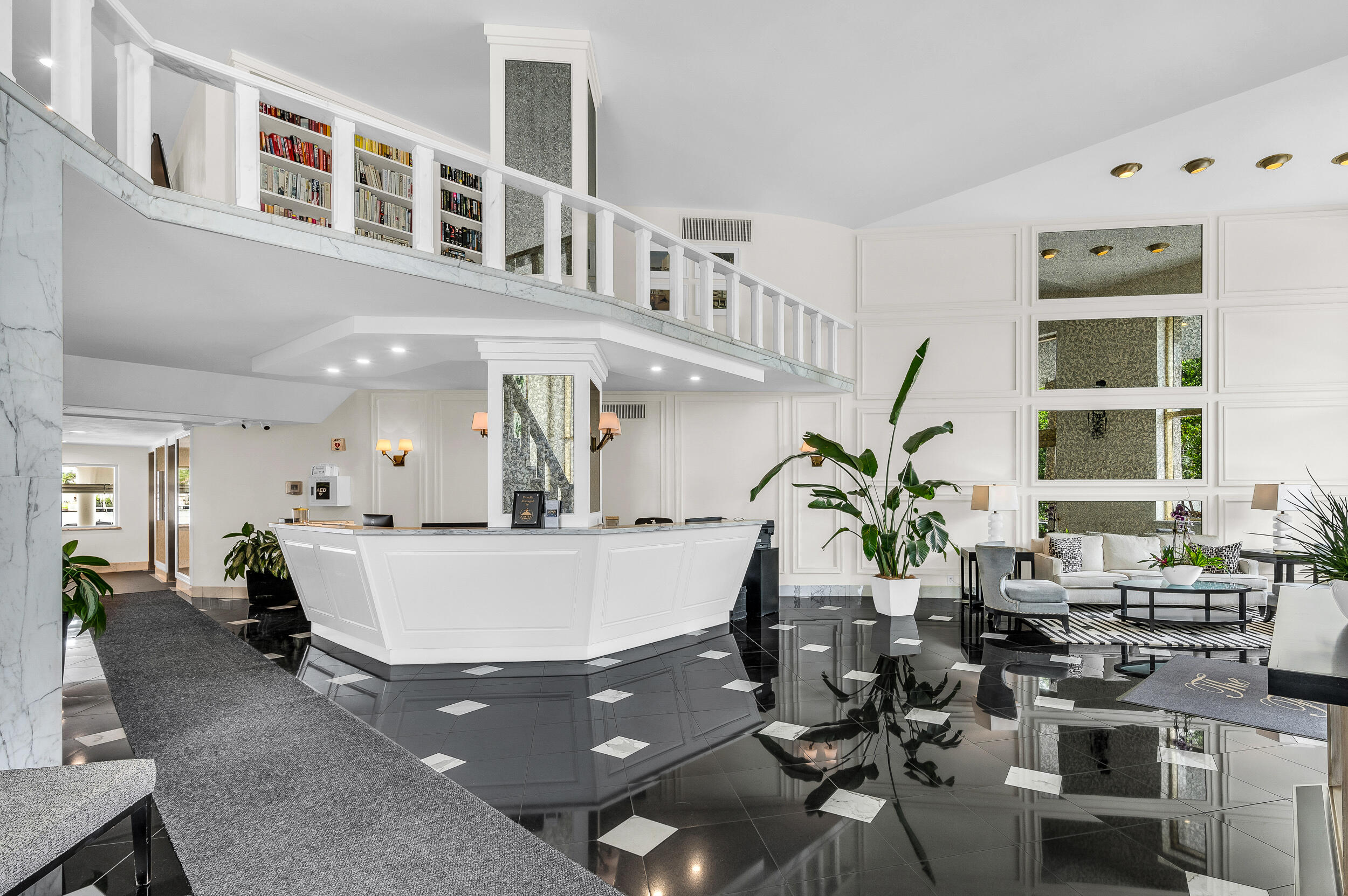 FOUR SEASONS CONDO - Residential
