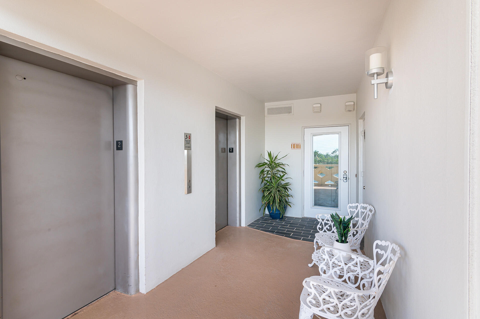 FOUR SEASONS CONDO - Residential