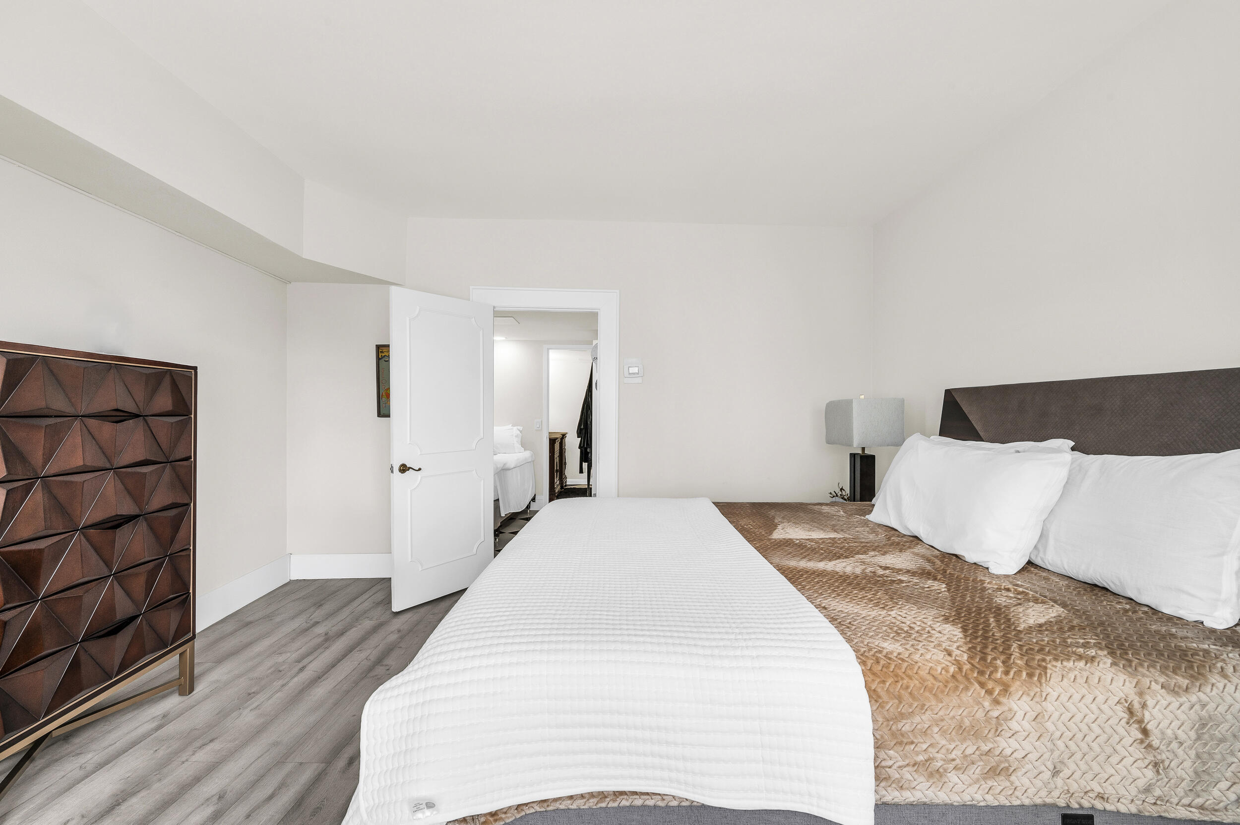 FOUR SEASONS CONDO - Residential