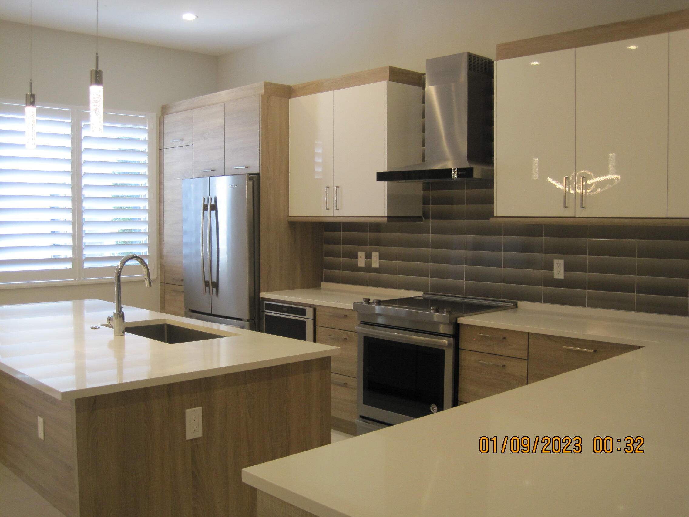 SPANISH RIVER TOWNHOMES - Residential Lease