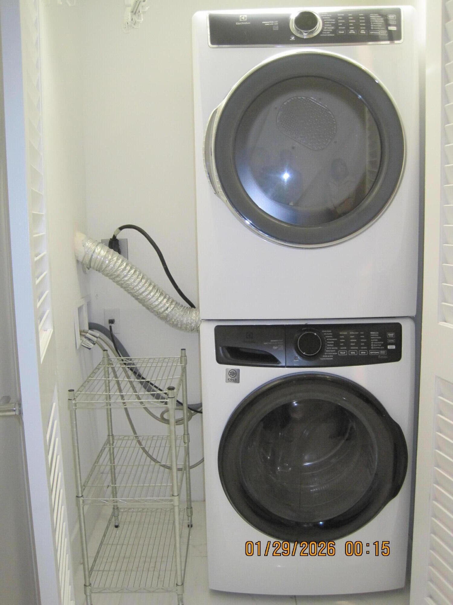 SPANISH RIVER TOWNHOMES - Residential Lease