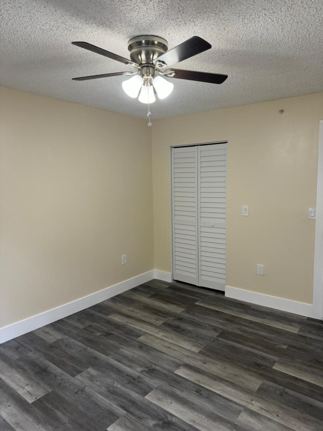 Riviera Palms - Residential
