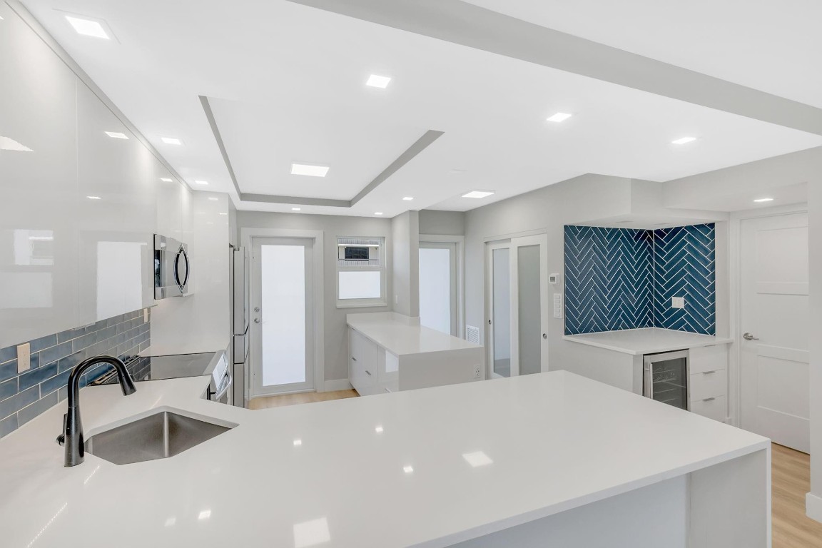 Admiralty Towers - Residential