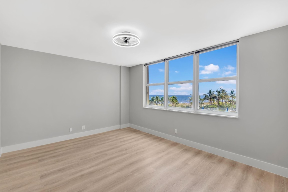Admiralty Towers - Residential