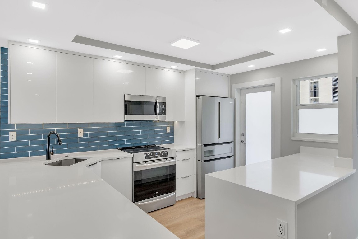 Admiralty Towers - Residential