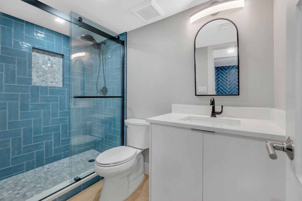 Admiralty Towers - Residential