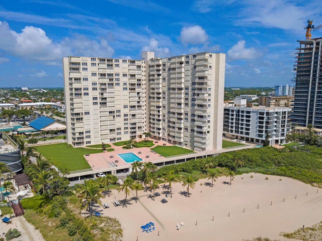 Admiralty Towers - Residential
