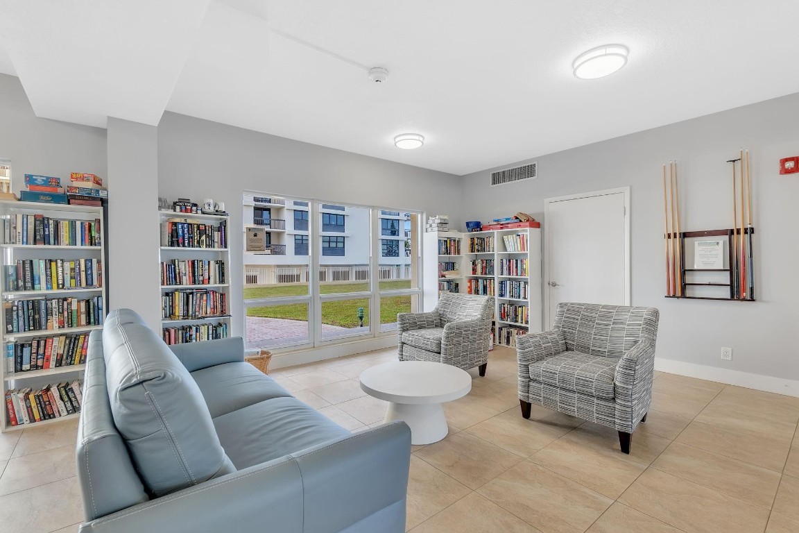 Admiralty Towers - Residential