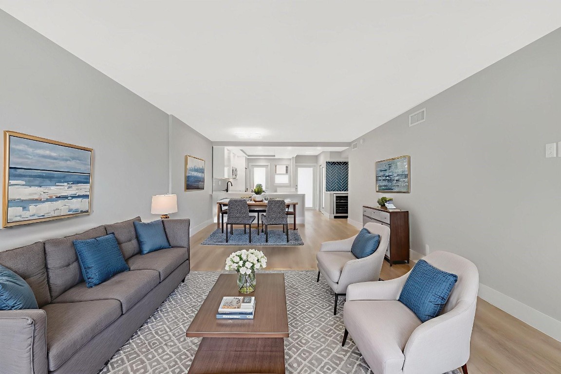 Admiralty Towers - Residential
