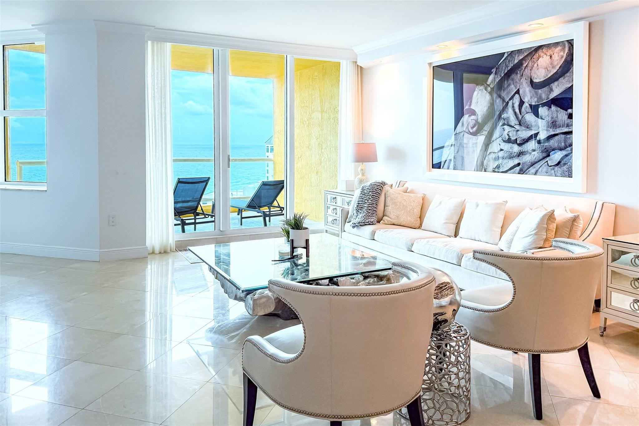PALMS TOWER TWO CONDO - Residential Lease