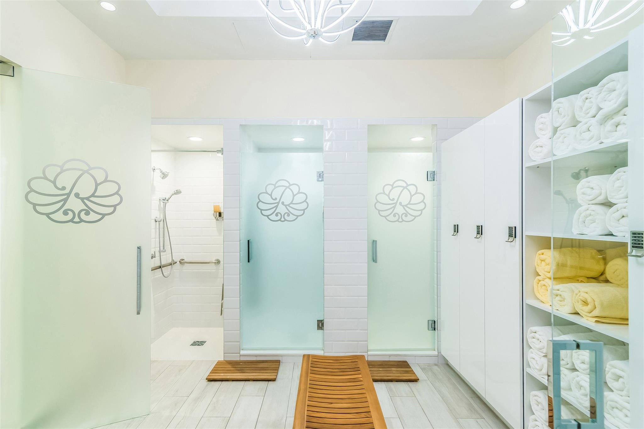 PALMS TOWER TWO CONDO - Residential Lease