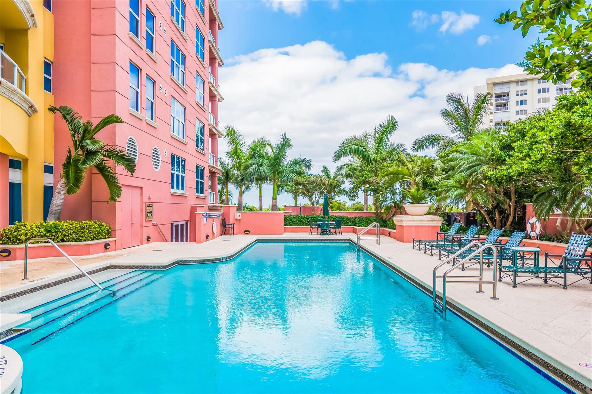 PALMS TOWER TWO CONDO - Residential Lease