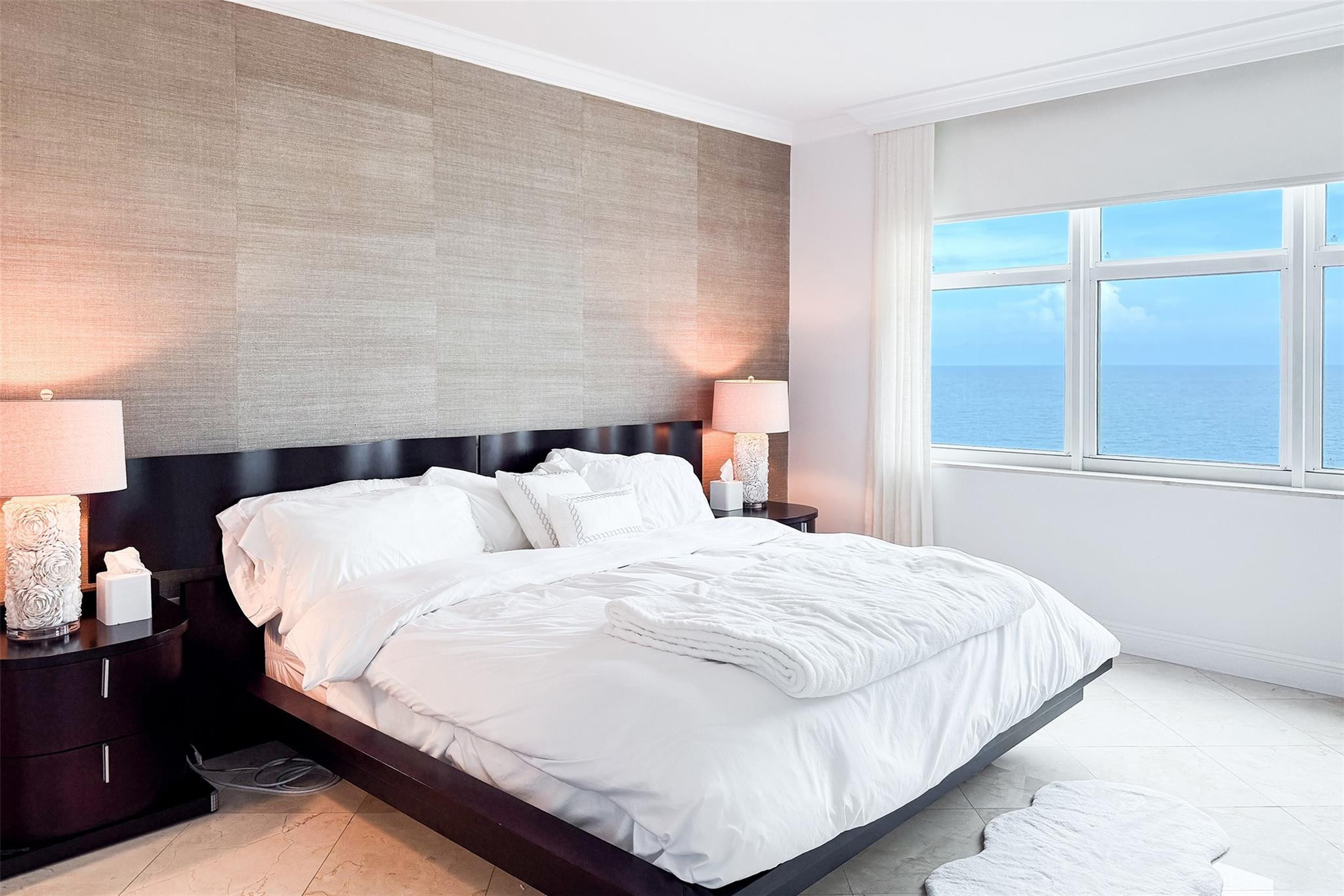 PALMS TOWER TWO CONDO - Residential Lease