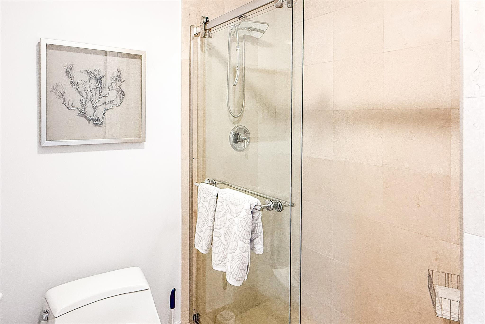 PALMS TOWER TWO CONDO - Residential Lease